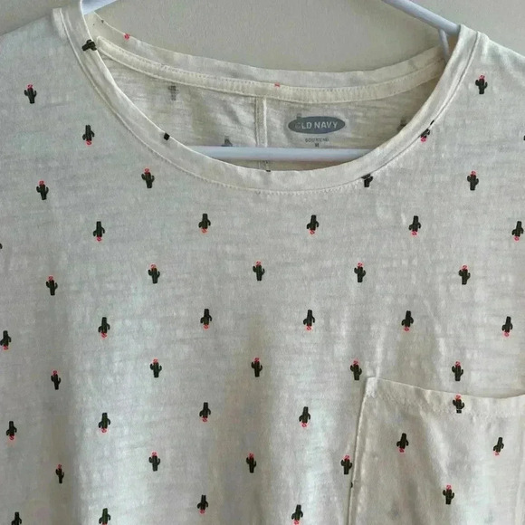Old Navy Boyfriend Tee with Pocket, Cactus Print T-Shirt, Size M - Picture 5 of 16